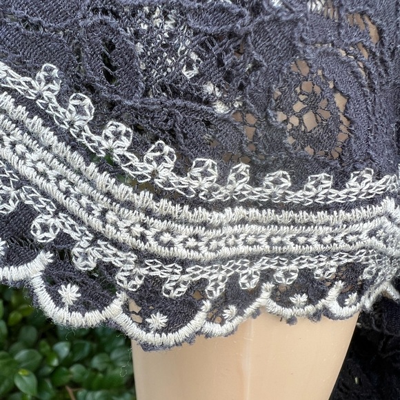 HAZE HAZEL BLACK EMBROIDERED BLOUSE - Picture 9 of 12